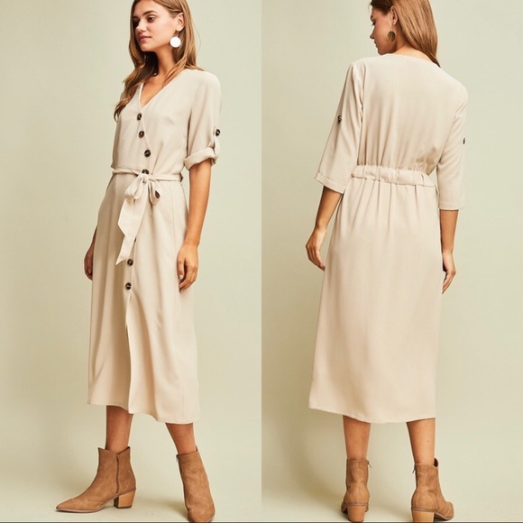 Dresses & Skirts - Button Down midi dress